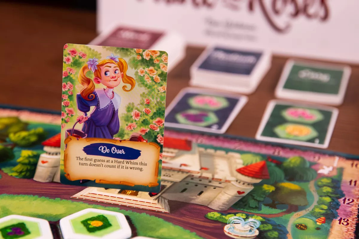 Paint the Roses a cooperative Alice in Wonderland Board Game